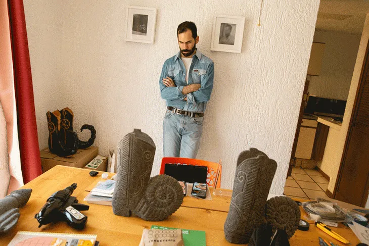 Arte desde material: Napoleón Aguilera